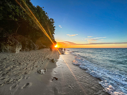 pukabeach sunset philippines tropicalisland southeastasia boracay