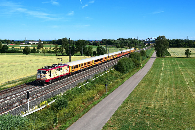 111 057-6 S-Rail / smart rail I RE 59676 I Nordheim (16418)