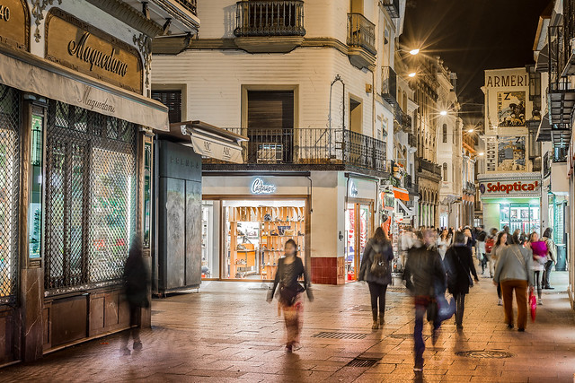 Calle Sierpes en Sevilla, Andalucía, España