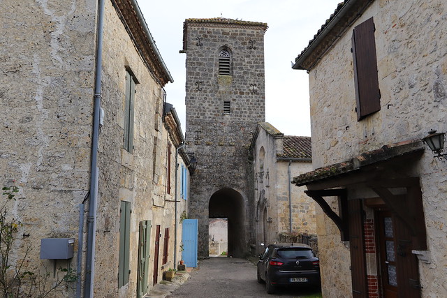 La tour-porte devenue clocher de Sainte-Mère