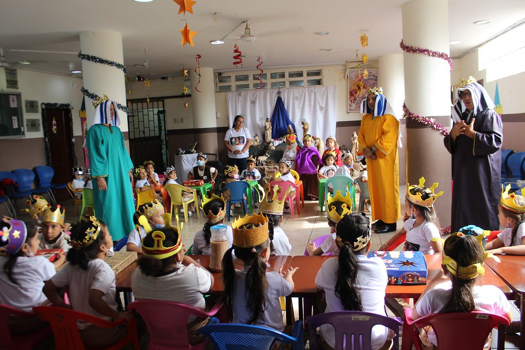 Ecuador - Solemnidad de la Epifanía en la Escuela San Pío de Pietrelcina