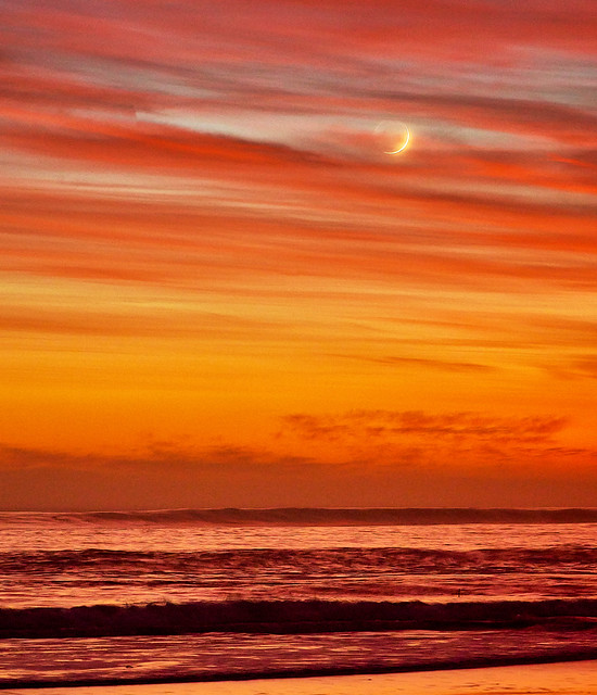 Crescent Moon over Santa Cruz