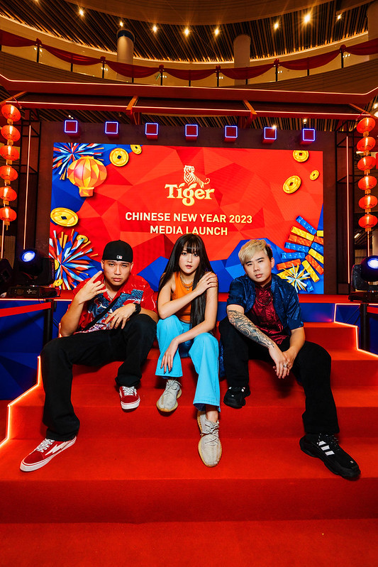 12. Dato Maw, Han Xiiao Ai and Danny Lee, after an energetic performance of 敢敢冲 _The Boldest Chase_ CNY song at the media launch of Tiger CNY 2023 Campaign, Cheers to Bold Beginnings