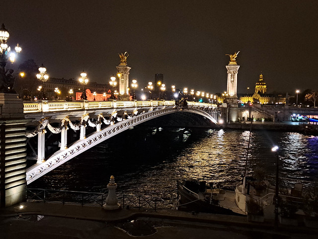 2022.12.04.036 PARIS - La Seine et le Pont Alexandre III