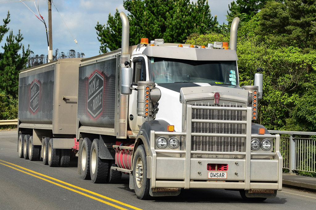 Kenworth, Rock & Rubble | Ridge Rd, Bombay, 20th Dec 2021 | Flickr