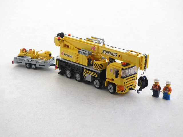 Liebherr LTF 1060 truck-mounted crane