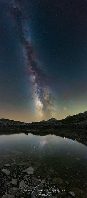 Vía Láctea sobre la lago en Picos de Europa - Milky Way over the lake in Picos de Europa