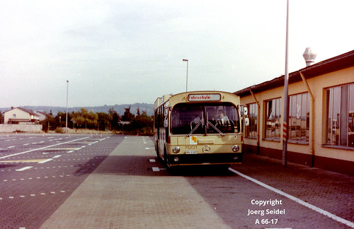 DE-53175 Bonn-Friesdorf Betriebshof SWB Tag der offenen Tür Bus 7001 (Mercedes Benz 1970) im September 1978 | by Joerg Seidel
