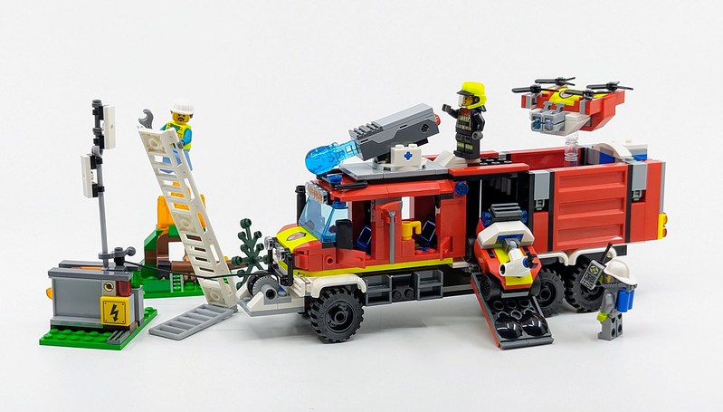60374: Fire Command Truck Set Review - BricksFanz