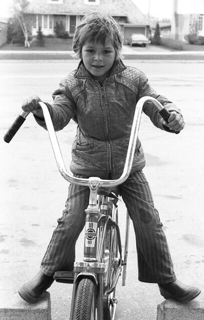 Kid from the 70s/Jeune des années 70