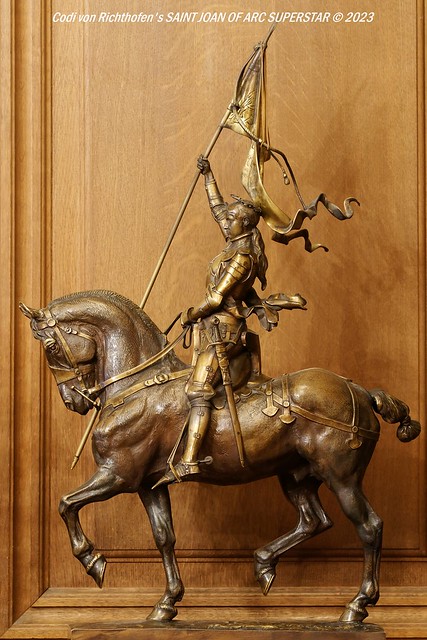 Jeanne d'Arc par Emmanuel Frémiet, copie réduite. Bureau du directeur de l'École Nationale des Chartes, Paris - Marie-Lan Nguyen (CC) 2010-10-04