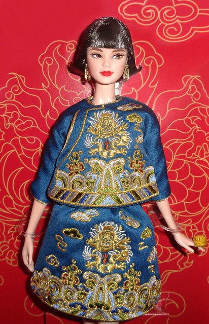 2023 Lunar New Year Barbie by Guo Pei (4)