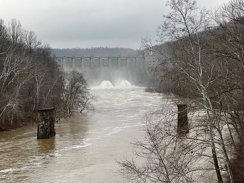 pennsylvania river dam flood flowing drain