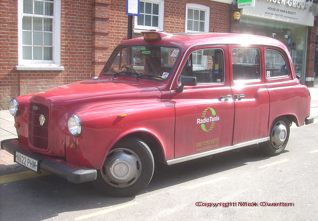 N822PHM is an example of the final version of the traditional London Taxi that began life as the Austin FX4 40 years earlier