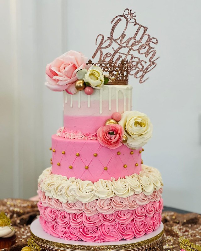 Cake by CLuv Sweets