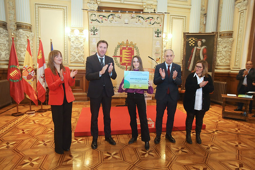 Presentación del acuerdo de la UVa con el Ayuntamiento de Valladolid para la retención y atracción de talento y entrega de los premios de los TFG y TFM