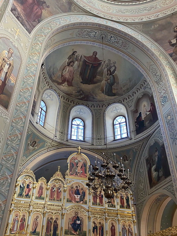 Свияжск - Внутри собора иконы Божией Матери Всех скорбящих радость