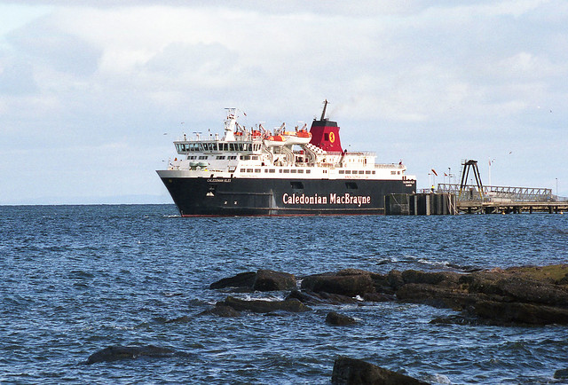 MV Caledonian Isles departing Brodick 12-3-05 (1)