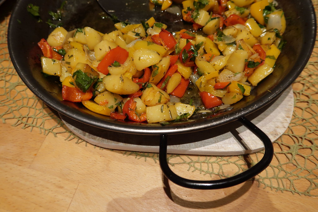 Paprika-Kartoffel-Pfanne (direkt aus der Pfanne) | Gourmandise | Flickr