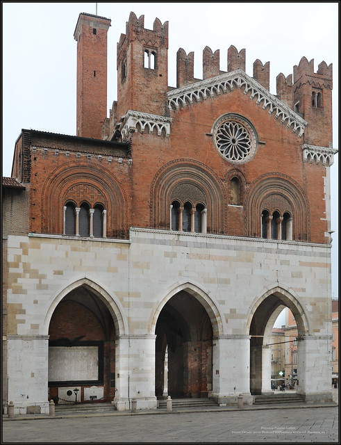 20230118 Piacenza_01 Piacenza Palazzo Gotico Piazza Cavalli