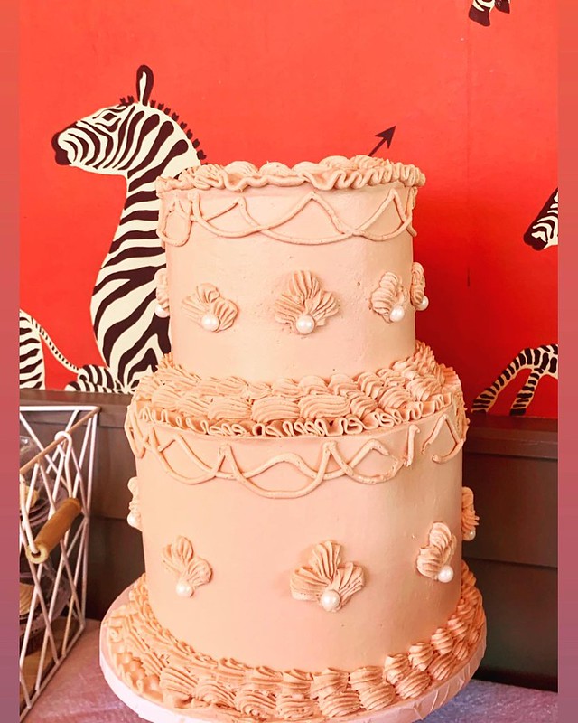 Cake by Sweet Vivi's