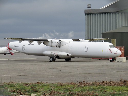 SX-FIV ATR 72-212A 590 white cls, tail removed