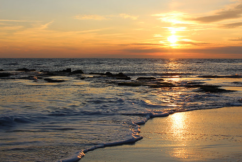 capemay cape may newjersey nj coast beach waves ocean sunset goldenhour rocks sea