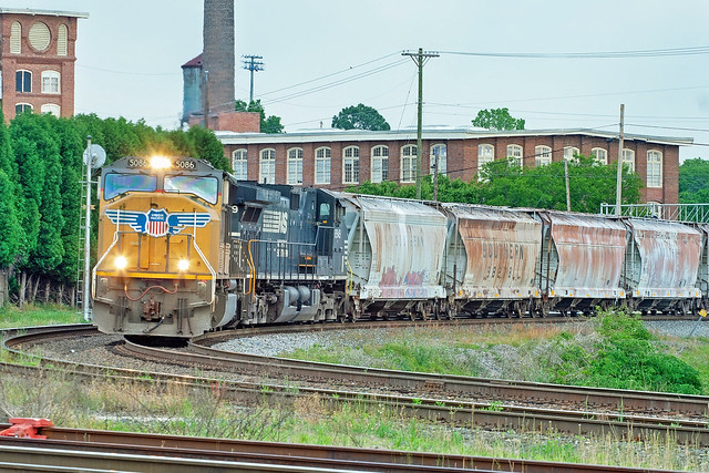 UP 5086 in Columbia