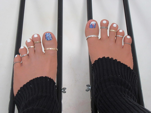 Barefoot Toes and Crutches