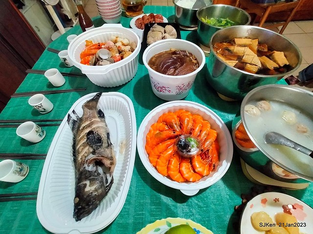 「除夕團圓年夜飯」(Lunar New Year's eve reunion dinner), SJKen, Taipei, Taiwan, Jan 21, 2023.
