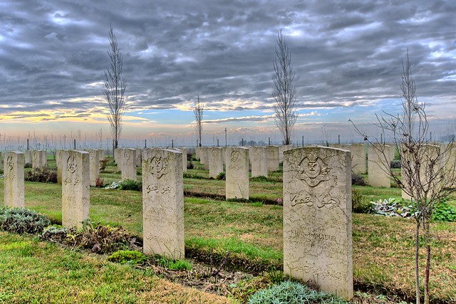 Ravenna War Cemetery - Lontano da Casa
