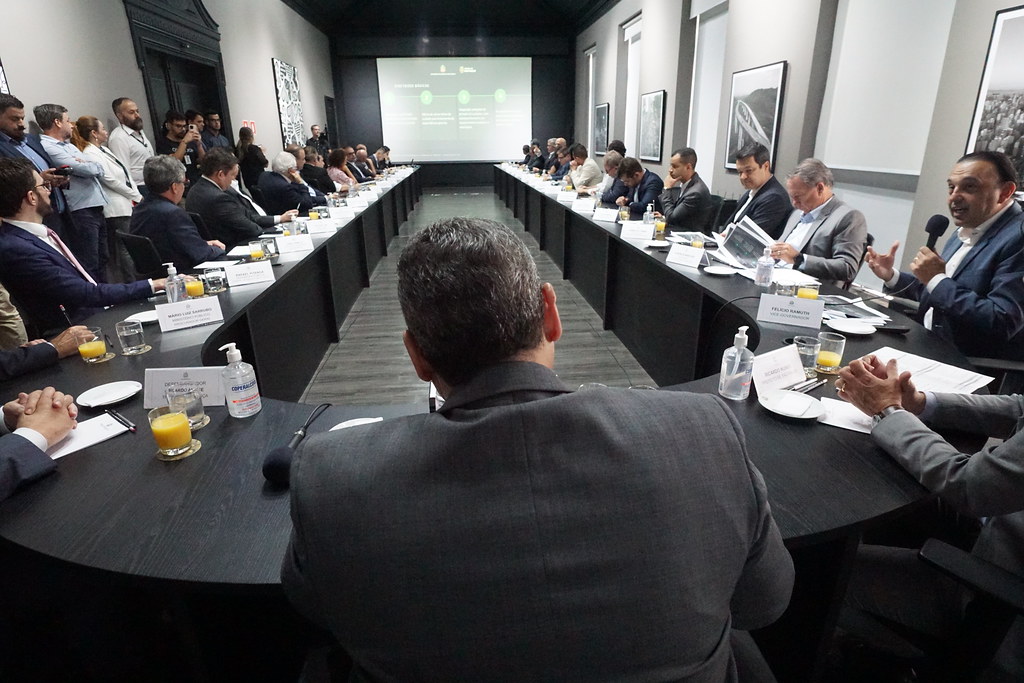 Reunião com os Senhores Felício Ramuth, Vice-Governador, Ricardo Nunes, Prefeito de São Paulo, Secretários Estaduais e Municipais, Tribunal de Justiça, Ministério Público e Defensoria