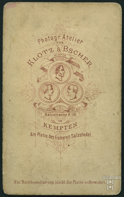 ArchivTappen32(1C)3 Porträt (back), Mann, Seil und Hacke, Kempten, 1890er