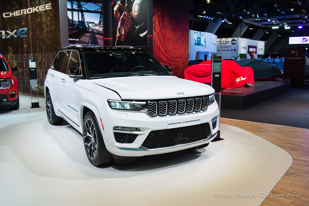 Đánh giá Jeep Grand Cherokee 2024 Chiếc SUV hạng sang đáng mơ ước