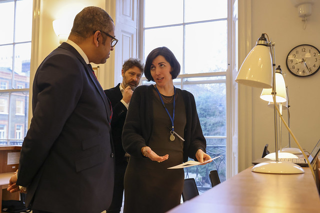 Foreign Secretary Visits The Wiener Holocaust Library