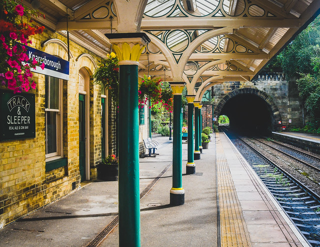 Knaresborough station, North Yorkshire ナレスボロ駅 、ノース・ヨークシャー州 、イギリス