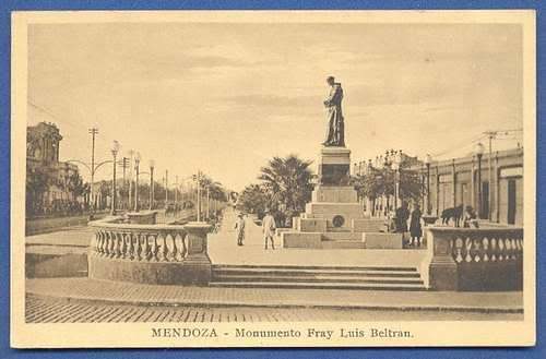 En Mendoza, Argentina existe un MONUMENTO A FRAY LUIS BELTRAN, en Santiago no.