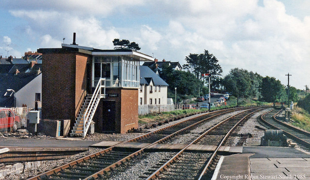 BR Tenby Signal Box (WR 1956) - 12.viii.1985
