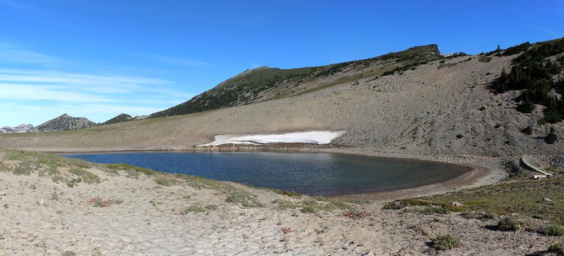 Frozen Lake and the dam on the far right - this is the source of drinking water for the Sunrise Visitor Center