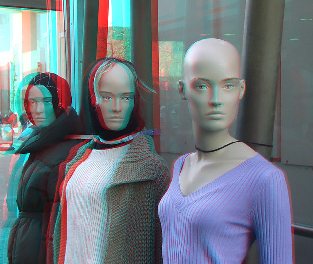 Fashion-dolls Binnenwegplein Rotterdam 3D