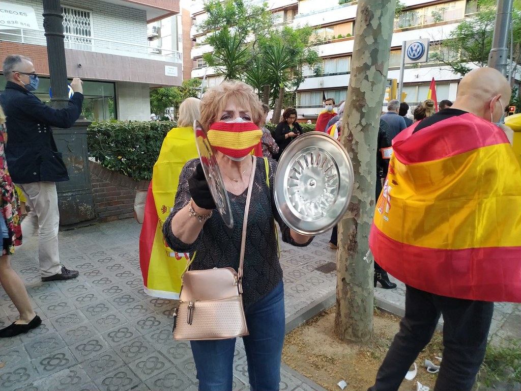 FOTOGRAFÍA. BARCELONA(ESPAÑA), 20.05.2020. Los catalanes resisten y consiguen manifestarse contra el Gobierno de coalición socialcomunista de España . Ñ Pueblo (21)