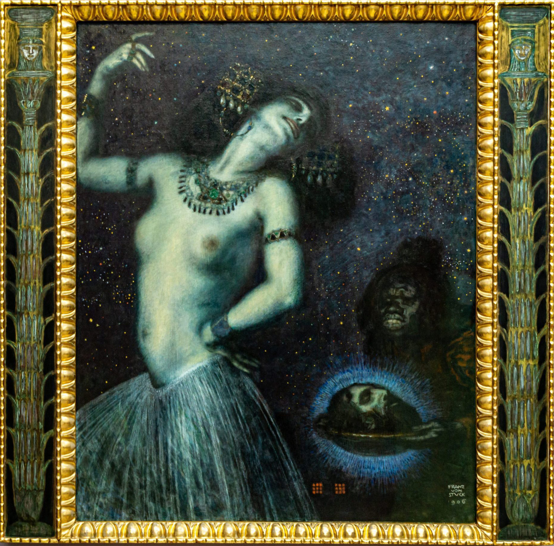 Franz von Stuck :: Salome, 1906. Oil on panel. Städtische Galerie im Lenbachhaus, München | src Nicholas Hall Art