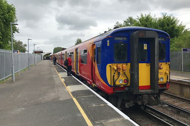 5720 & 5908, Tolworth, May 11th 2022