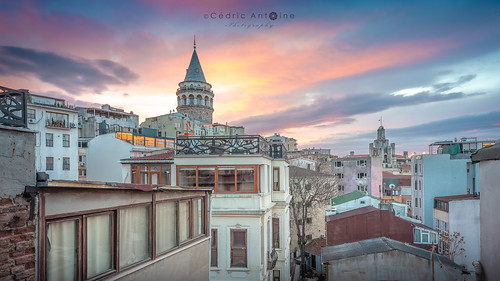 galata tower neighborhood distict city citytrip buidling architecture houses colours nikon nikond750 nikkorafs1635f4g nisicpl nisiv5pro roofs sky orange goldenhour golden blue clouds istanbul istambul turkey turquie hdr view rooftop morning sunrise