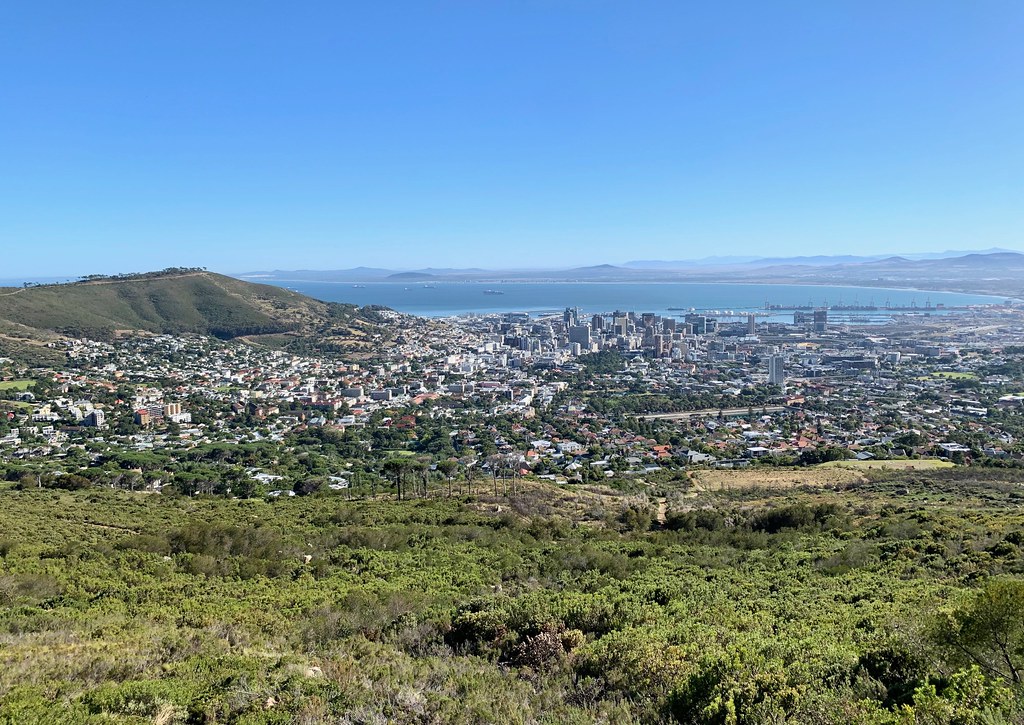 Африканские каникулы. ЮАР. Вид на Кейптаун с самой Столовой горы. IMG_0171