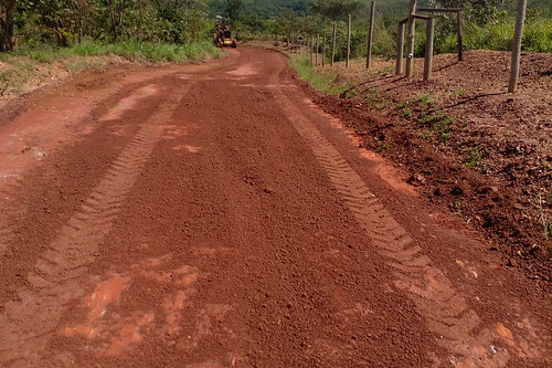 GDF Presente recupera 4 km de estradas em núcleo rural no Paranoá