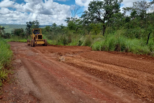 Vias não pavimentadas de área rural do Paranoá recebem manutenção