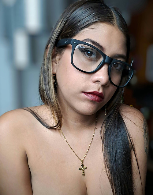 Sara Portraít With Glasses