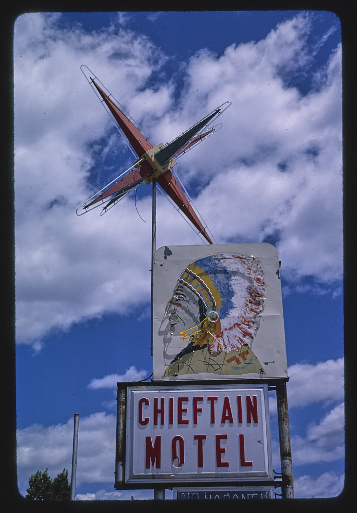 Chieftain Motel sign, Route 30, Ogallala, Nebraska (LOC)