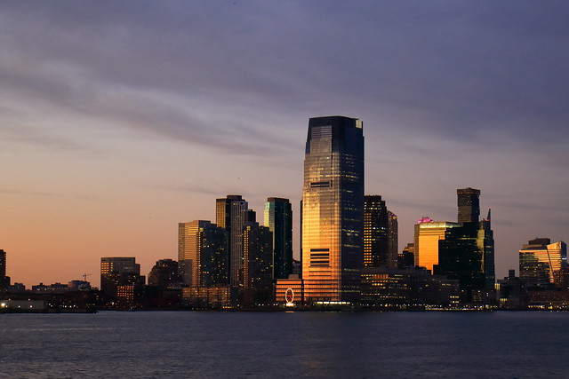 IMG_4244_1 - Jersey city (view from the ferry to Manhattan). When twilight becomes dusk.